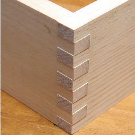 Box-Joint Basics Types Of Wood Joints, Joinery Tools, Diy Router, Woodworking Jigsaw, Circular Saw Blade, Lathe Accessories, Box Joints, Woodworking Joinery, Wood Joints