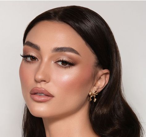 Brown Tones Makeup Look, Makeup Looks Glowy Glam, Makeup As Wedding Guest, Brown Peach Makeup, Bride Makeup Black Eyes, Soft Glam Hair And Makeup, Earthy Glam Makeup, Shimmery Bridesmaid Makeup, Wedding Makeup Middle Eastern