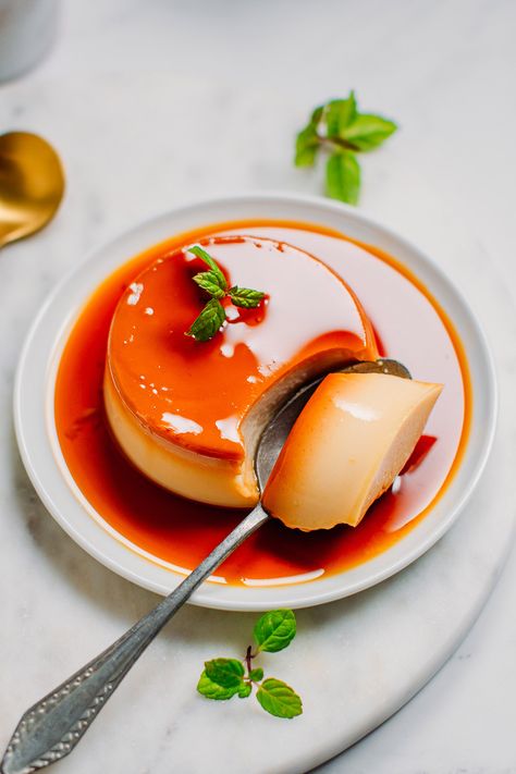 Caramel Flan, Desserts Vegan, Creme Caramel, Salted Caramel Sauce, Caramel Topping, French Dessert, Caramel Syrup, Dessert Toppings, Coffeehouse