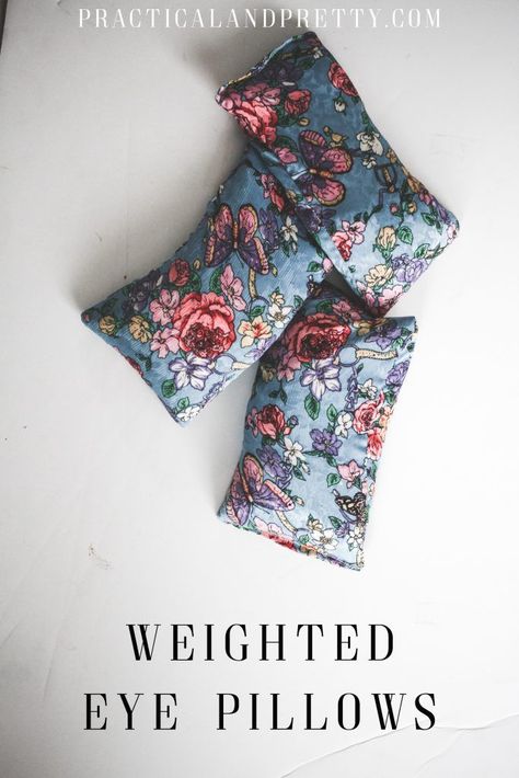 Weighted Eye Pillows Diy Yoga, Sew Simple, Rice Bags, Eye Pillow, Beginner Sewing Projects Easy, Eye Pillows, Diy Mask, Mason Jar Diy, Diy Pillows