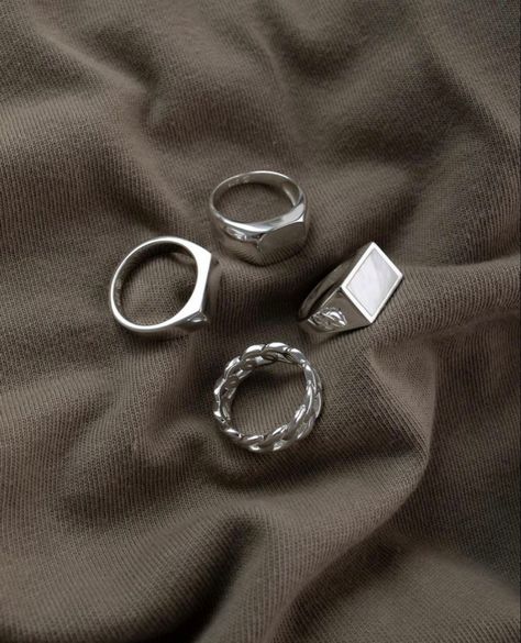 Mens Silver Jewelry, Hand Rings, Edgy Jewelry, Bling Ring, Casual Rings, Mens Rings Fashion, Jewellery Brand, Indian Jewelry Sets, Rings Fashion