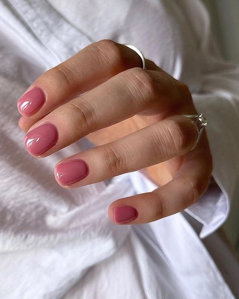 September Nails, Cute Gel Nails, Pink Nail Polish, Pink Nail, Neutral Nails, Minimalist Nails, Classy Nails, Nail Designs Spring, Chic Nails