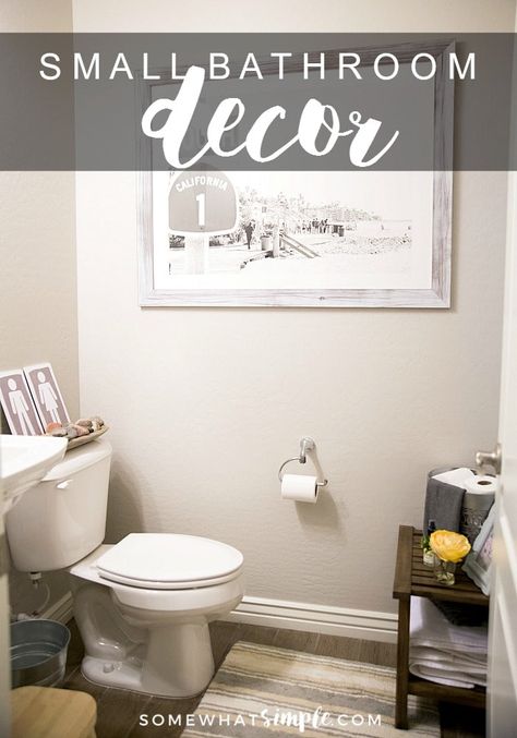 Just because it's a small space doesn't mean you can neglect it! Here are some simple tips on how to decorate a small bathroom. Decorate A Small Bathroom, Eclectic Bathroom Decor, Minimalist Small Bathrooms, Traditional Bathroom Decor, Home Gallery Wall, Diy Bathroom Design, Simple Bathroom Decor, Bathroom Decor Colors, Small Bathroom Organization