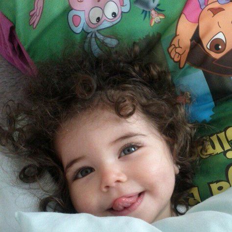 Green Eyed Baby, Curly Hair Baby, Blue Eyed Baby, Cute Mixed Babies, Baby Tumblr, Baby Faces, Baby Family