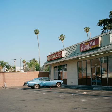 Buffalo Aesthetic, Old Town Aesthetic, Gold Color Aesthetic, Frozen Ocean, Sims Gallery, 90s Los Angeles, East Hollywood, American Town, Scifi City