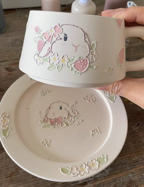 Bunny Pottery, Interiors Aesthetic, Jungle Aesthetic, Vintage Retro Aesthetic, Crockery Design, Aesthetic Artsy, Aesthetic Edgy, Nautical Aesthetic, Whimsical Aesthetic