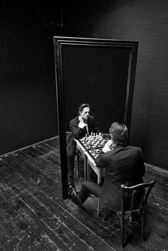 Mirror Photography, Playing Chess, Reflection Photography, Photographie Portrait Inspiration, Creative Portrait Photography, Surrealism Photography, Conceptual Photography, Cinematic Photography, Dark Photography