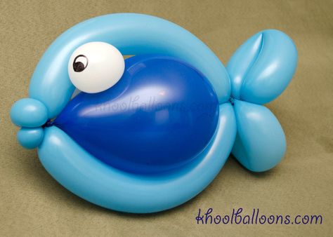 Scuba Vbs, Balloon Fish, Bubble Guppies Party, Fishing Birthday Party, Bubble Guppies Birthday, Balloon Modelling, Balloon Crafts, Balloon Twisting, Round Balloons