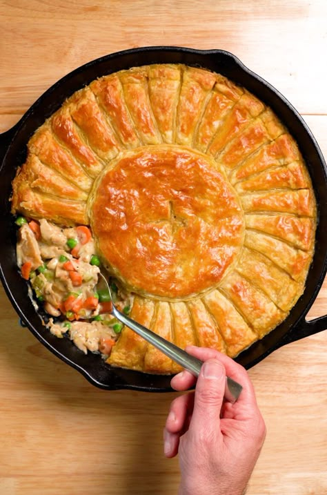 Vegan Chicken Pot Pie - Thee Burger Dude Vegan Chicken Pot Pie, Vegan Pot Pie, Vegan Chicken Recipes, Vegan Pot Pies, Tofu Chicken, A Lot Of Food, Grilled Tofu, Vegan Chicken, Vegan Pie