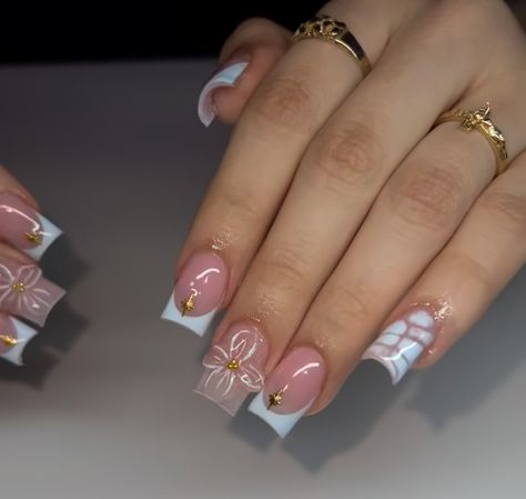 Mini Nails Ideas, Simple Square Nails Medium, Short Acrylic Nails Birthday Set Pink, Small Medium Nail Designs, Gel X Nail Designs French Tip, Short Simple Nail Sets, Short Detailed Nails, Short Chunky Nails, Pink Shorties Nails