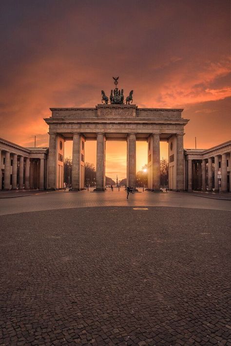 Germany Background, German Landmarks, Berlin Wallpaper, German Wallpaper, Berlin Germany Travel, Visit Berlin, Dusseldorf Germany, Berlin Travel, Germany Photography