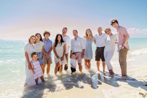 6 Tips For Planning A Multigenerational Vacation, According To An Expert Big Family Vacation Aesthetic, Big Family Aesthetic, Family Vacation Aesthetic, Big Family Vacation, Family Vacation Photos, Affordable Family Vacations, Professional Photo Shoot, Difficult Conversations, Family Destinations