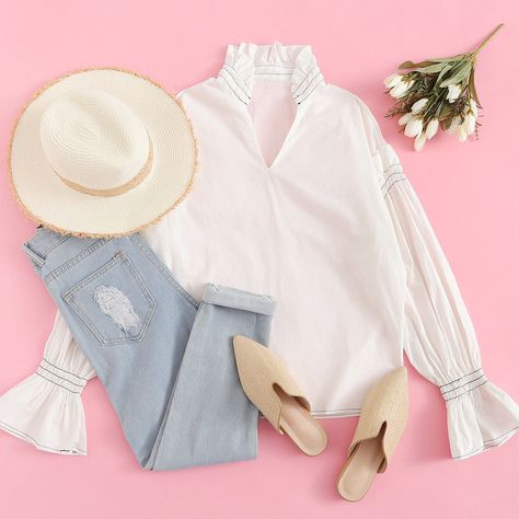 Plunging Neck Flounce Sleeve Frill Blouse Blouse Casual Outfit, Flat Lay Photography Fashion, Forever 21 Outfits, Frill Blouse, Fashion Tops Blouse, Foto Tips, Plunging Neck, Muslimah Fashion Outfits, Clothing Photography