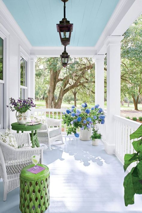 What color should I paint my ceiling? Haint Blue, Southern Cottage, Porch Ceiling, Small Cottage Homes, Blue Ceilings, Building A Porch, Casa Country, Farmhouse Front Porches, Decor Eclectic