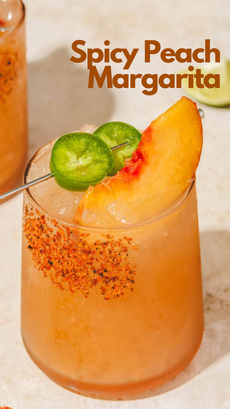 Spicy Peach Margarita Latin Drinks, Peach Margaritas, Spicy Margarita Recipe, Cocktail Recipes Tequila, Cocktail Recipes For A Crowd, Peach Margarita, Spicy Cocktail, Mango Margarita, Spicy Margarita