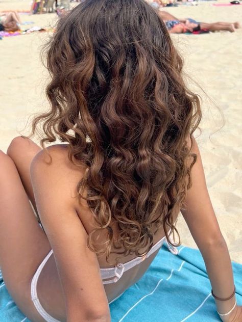 Honey Brown Hair, Dreamy Aesthetic, Hair 2024, Honey Brown, Mermaid Hair, Dream Hair, Hair Waves, Pretty Hairstyles, Summer Hairstyles