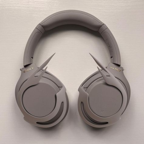 Tomás Correia | Sony wh1000xm4 accessory | Instagram Cool Headphones Design, Sony Wh-1000xm5, Sony Headphones Wh1000xm4, Sony Wh 1000 Xm4, Living Deliciously, Headphones Accessories, Wh 1000xm4, Headphone Cover, Aesthetic Items