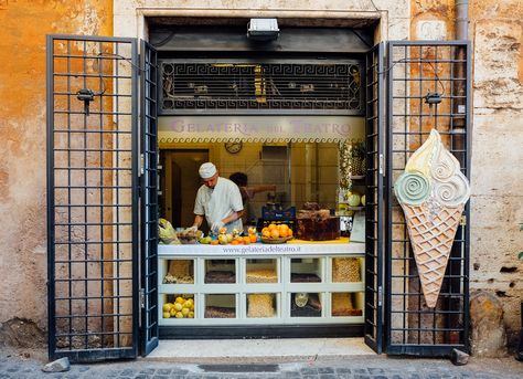 Best Gelato In Rome, Roman Food, Ice Cream Parlour, Gelato Shop, Piazza Navona, Break Time, Food Experiences, Italy Trip, Juice Bar