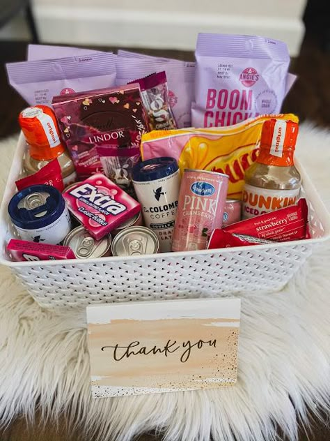 Macchiatos & Confetti : NURSES BASKET DIY Nurses Week Gift Basket Ideas, Nurse Baskets, Nurses Basket, Nurse Basket, Nurse Gift Baskets, Sorority Baskets, Thank You Nurse Gifts, Pink Gift Basket, Goodie Basket