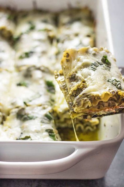 Sausage Pesto Lasagna Rolls - The Salty Marshmallow No Gallbladder Diet, Soft Recipes, Seafood Nachos, Flower Themed Party, Lasagne Roll Ups, Italian Sausage Lasagna, Pesto Lasagna, The Salty Marshmallow, Salty Marshmallow