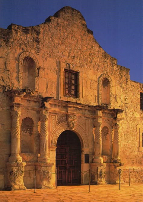 The Alamo.  Established in 1718, the Alamo was the first of the original five missions established in San Antonio, Texas.  Today, the Alamo is administered but eh Daughters of the Republic of Texas.  Photo credit: Laurence Parent San Antonio Texas Aesthetic, San Antonio Aesthetic, Foundation Aesthetic, Alamo Texas, Texas Architecture, Texas Culture, Alamo San Antonio, San Antonio Missions, Republic Of Texas