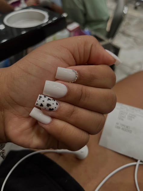 Nails To Buy, Piercing Nails, Short Nails For Black Women, Nails For Black Women, Nails Sets, Cute Short Nails, Acrylic Nail Set, Skin Hand, Simple Acrylic Nails