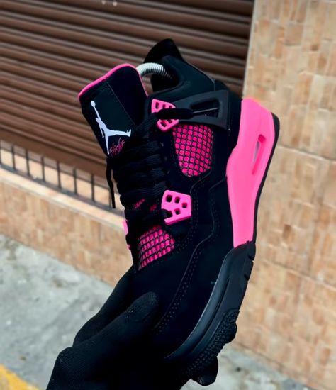 Cute Jordans, Cute Casual Shoes, Casual Shoes Women Sneakers, Nike Shoes Women Fashion, Pink Nike Shoes, Jordan 4 Black, Pretty Sneakers, Fav Shoes