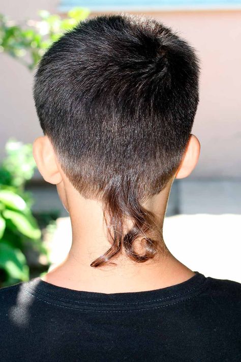 Rat Tail Hairstyle, Undercut Mullet, Rat Tail Haircut, Rat Tail Hair, Tail Hairstyle, Tail Braids, Hair 2022, Tail Hair, Rat Tail