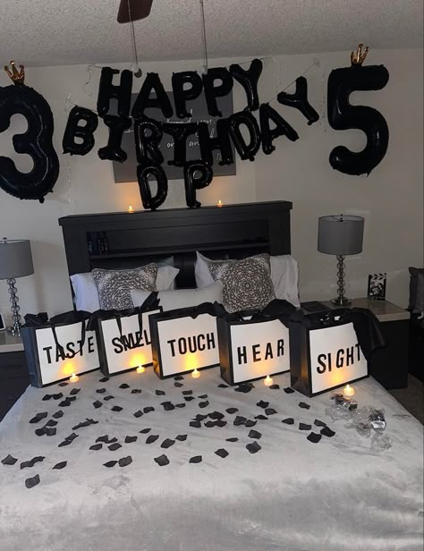 Bedroom Ideas For Him And Her, Birthday For Him At Home, Bday Decorations For Boyfriend, Decorated Hotel Room For Birthday Men, Boyfriends Birthday Ideas Surprise, Birthday Room Surprise For Boyfriend Diy, Welcome Home Bedroom Ideas For Boyfriend, His Birthday Ideas Husband, Men Birthday Hotel Set Up