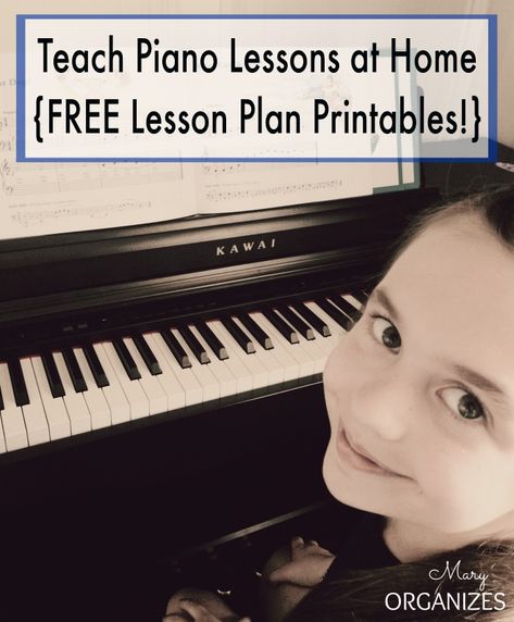 Teach Piano Lessons at Home {FREE Lesson Plan PRINTABLES} - creatingmaryshome.com Home Piano, Learn To Play Piano, Keyboard Lessons, Piano Tips, Piano Classes, Learning Piano, Music Violin, Online Teacher, Beginner Piano