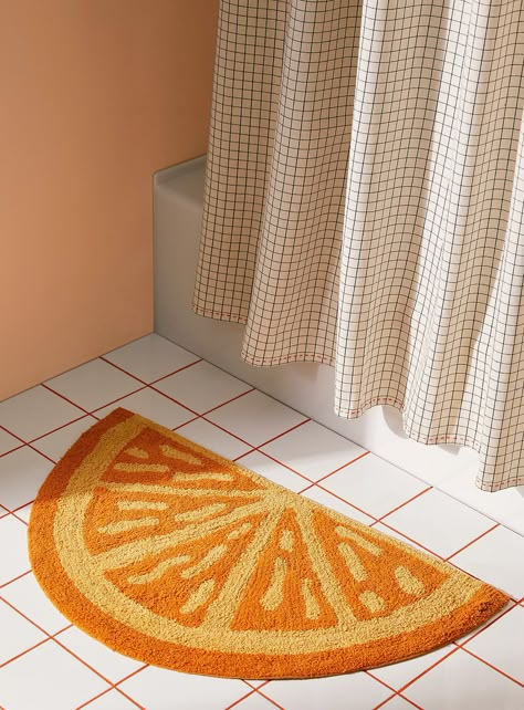 Bathroom Accessories Funky, Bright Bathroom Accessories, Colorful Aesthetic Bathroom, Bright Fun Bathroom, Clementine Decor, Fun Bath Mat, Orange Bathroom Ideas, Fun Bathroom Ideas, Fruit Bathroom