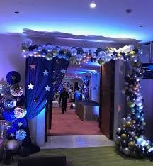 Room Decoration For Birthday Party Near C-Scheme Jaipur | Birthday Oye Starry Sweet 16, Masquerade Homecoming Decorations, Sweet 16 Themes Under The Stars, Stary Night Sweet 16 Party Ideas, Night In The Stars Prom, Prom Decorations Starry Night, Prom Theme Under The Stars, Masquerade Ball Room Decorations, Star Night Party Theme