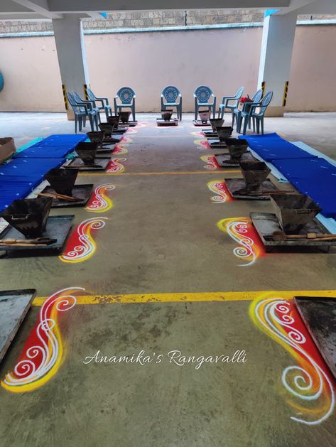 Gayatri Yagna Biggest Rangoli Designs, Road Rangoli Designs, Drawing Rangoli, Welcome Rangoli, Best Rangoli, Indian Rangoli Designs, Border Rangoli, Very Easy Rangoli Designs, Rangoli Designs Simple Diwali