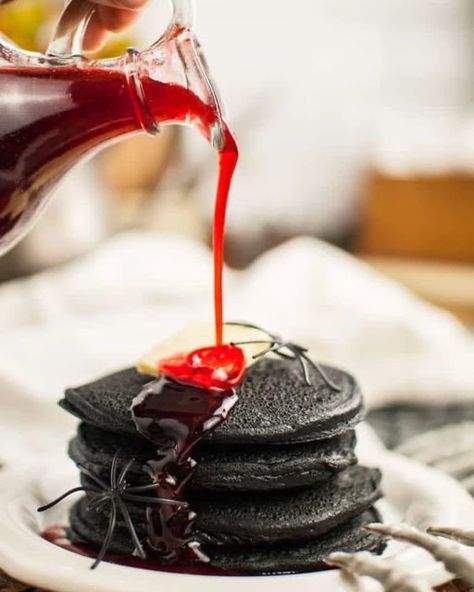 Gothic Breakfast, Vampire Pancakes, Black Pancakes, Strawberry Pancake Syrup, Gothic Food, Halloween Pancakes, Spooky Cakes, Pancakes Syrup, Orange Pancakes