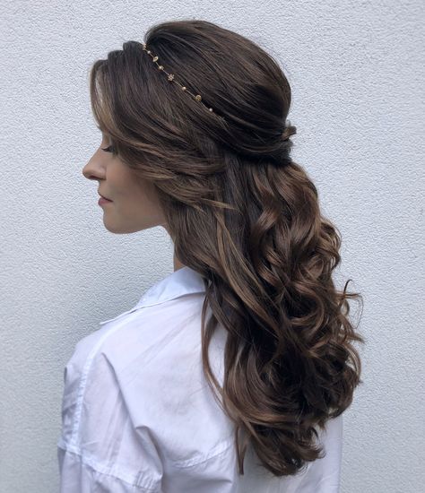 Prom Hair Headband, Half Up With Headband, Prom Hair With Headband, Hairstyles For Grad, Yellow Dress Makeup, Prom Hair Inspo, Mother Of Bride Hair, Kerala Wedding Saree, Prom Headband