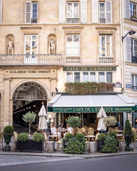 Instagram Cafe Enchante, Paris Inspiration, Cafe Interiors, Sketch London, Paris Holiday, Italy Milan, Paris Dream, Parisian Cafe, Parisian Vibes