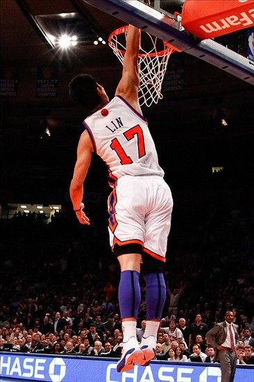 Jeremy Lin #Knicks #NBA #fantasybasketball Linsanity Jeremy Lin, Jeremy Lin Wallpaper, Harrison Barnes, Best Nba Players, Knicks Basketball, Jeremy Lin, Fantasy Basketball, Sneaker Posters, Ball Aesthetic