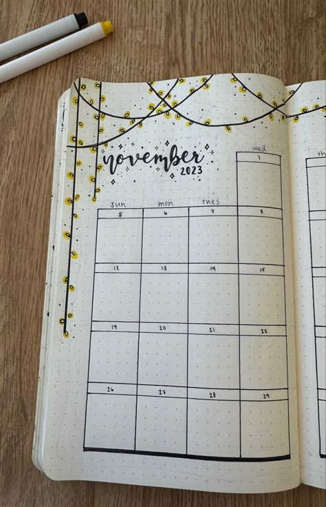 Bullet journal monthly spread Dot Journal Calendar Month, Calendar Spread Bullet Journal, Bujo Monthly Page Ideas, Month Overview Bullet Journal, Bullet Journal Month At A Glance, Bullet Journal Opening Page Ideas, Journaling Monthly Layout, Bullet Journal Annual Spread, Dotted Journal Ideas Monthly