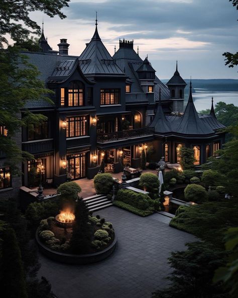 Mansion Aesthetic, Human Base, Gothic Mansion, Mansion Exterior, Luxury Houses Mansions, Base Ideas, Dark House, Dream Life House, Homes Exterior