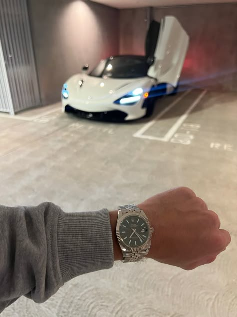 Men Luxury Lifestyle, Mens Aesthetic, Mens Luxury Lifestyle, Luxury Lifestyle Aesthetic, Rich Aesthetic, Gold Watch Men, Rich Lifestyle, Luxury Lifestyle Dreams, Rose Gold Watches