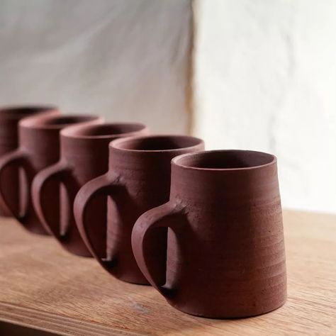 Nic Hole Ceramics on Instagram: “I've finally got around to making some large mugs- I'm trying out a slightly different shape and handle placement and I'm looking forward…” Mug Forms Pottery, Mug Shapes Ceramics, Large Ceramic Mug, Pottery Mug Shapes, Ceramic Mug Shapes, Ceramic Mug Handles, Mug Handles Pottery, Mug Shapes, Pot Shapes