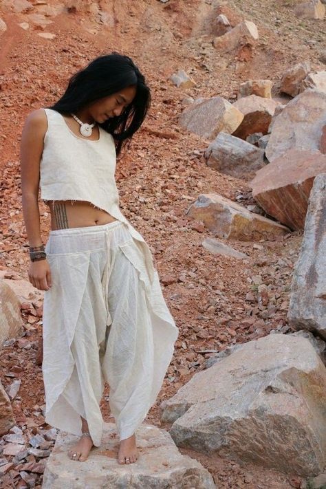 Desert Aesthetic Fashion, Fashion Structure, Look Boho Chic, Organic Lifestyle, Dhoti Pants, Men Fabric, Unisex Pants, Hippie Style Clothing, Handwoven Fabric