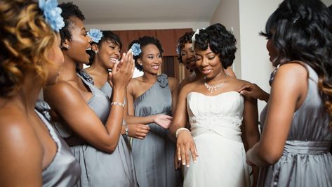 To celebrate the start of wedding season, The Root launched 'How We Do,' a two-week series centering Black love stories, commitment and nuptial style. Wedding Superstitions, Traditional African Wedding, Best Bridal Shower Gift, Bridesmaid Tips, Wedding Day Poses, How Many Bridesmaids, Free Wedding Planning Checklist, Bridesmaid Funny, Poses Bride