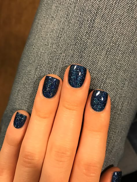 Deep Blue Dip Powder Nails, Dark Blue Shellac Nails, Navy Blue With Glitter Nails, Navy Shimmer Nails, January Color Nails, Extra Short Nails Gel, Dark Blue And Gray Nails, Navy Dip Powder Nails, Plane Nail Colors