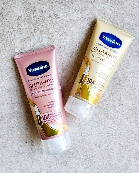 Vaseline Body Serum, Gluta Hya Vaseline, Vaseline Lotion Whitening, Best Body Lotion For Glowing Skin, Vaseline Gluta Hya Lotion, Dollie Makeup, Vaseline Cream, Body Lotion Aesthetic, Lotion Vaseline