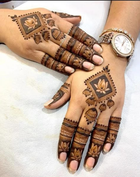 Beautiful Simple Mehndi Design, Housefull 4, Simple Mehendi, Front Mehndi Design, Simple Mehendi Designs, Mehndi Designs Fingers, Mehndi Designs Bridal, Mehndi Designs Bridal Hands, Mehndi Designs For Kids