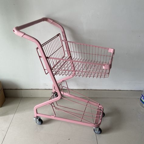 Pink Shopping Cart, Ide Hampers, Cupcakes Bouquet, Valentines Event, Bedroom Finds, Shop Cart, Business Vision Board, Shopping District, Store Design Boutique