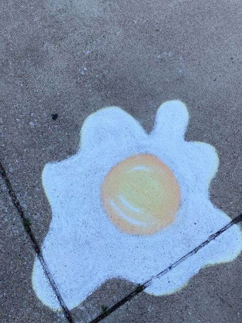 East Chalk Art Ideas, Ideas To Draw With Chalk, Funny Sidewalk Chalk Art, Cute Sidewalk Chalk Art Easy Summer, Cute Chalk Doodles, Chalk Drawing Ideas Sidewalk, Chalk Drawing Ideas Easy, Cool Easy Chalk Art, Chalk Driveway Ideas