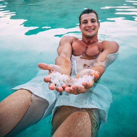 36.9k Likes, 278 Comments - Rob Gronkowski (@gronk) on Instagram: “#tbt to when I visited the Dead Sea. I love to always find time to treat my body, and what better…” Male Athletes, The Letter R, Rob Gronkowski, Tampa Bay Bucs, Football Themes, One More Day, Nfl Cheerleaders, Nfl Sports, Letter R