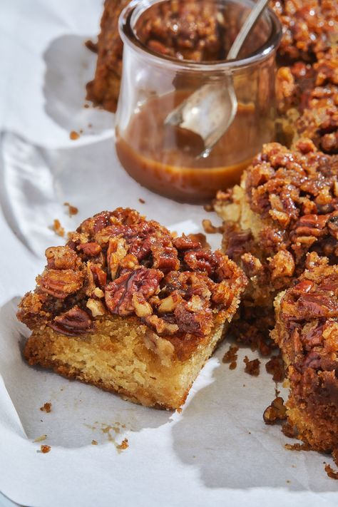 Upside Down Pecan Cake, Bananas Foster Cake, Pecan Upside Down Cake, Lemon Crumb Cake, Gluten Free Pastries, Banana Upside Down Cake, Red Birthday Cake, Vegan Pecan, Red Birthday Cakes